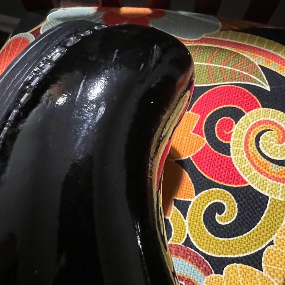 Dansko black patent leather closed-back clogs. Very good condition. Size 41 W - Picture 9 of 12